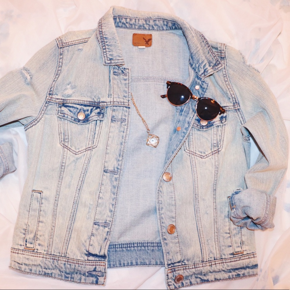 American Eagle distressed denim jacket